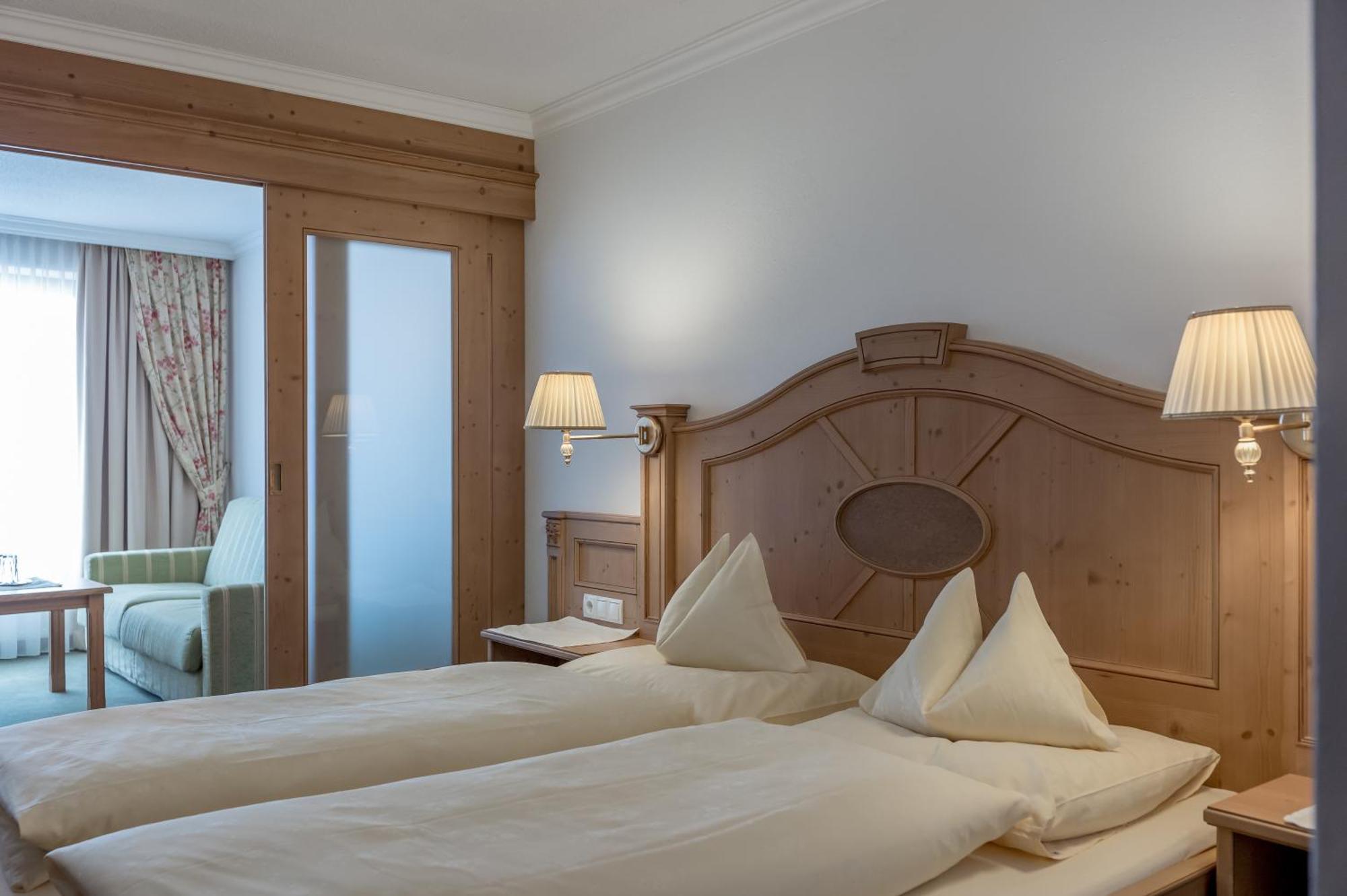 Hotel Alpenland โอเบอร์กัวร์เกิล ภายนอก รูปภาพ