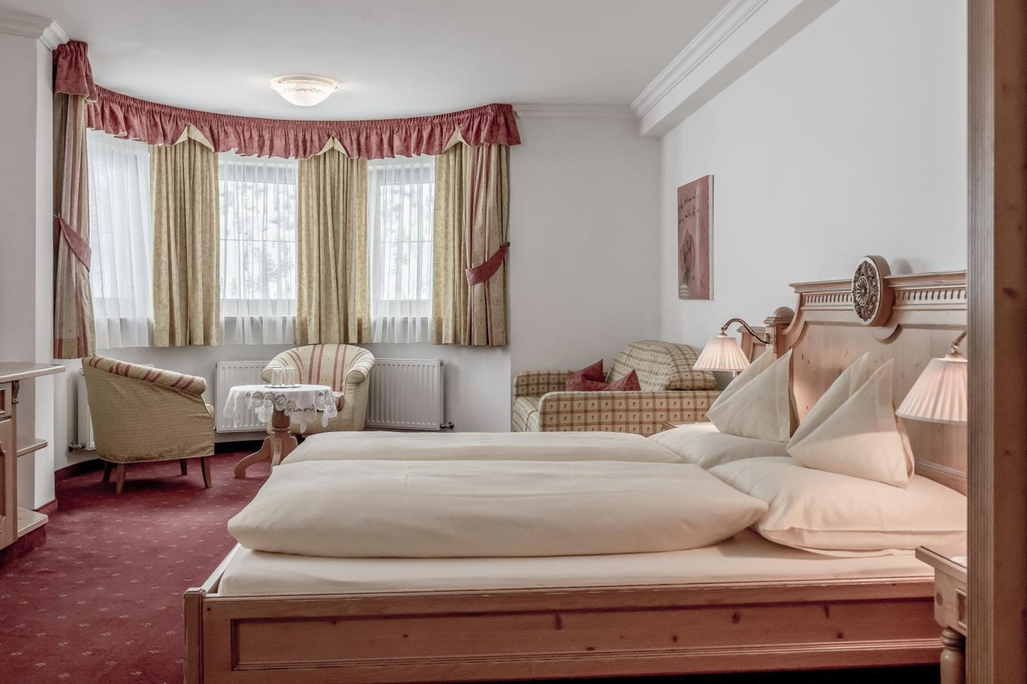 Hotel Alpenland โอเบอร์กัวร์เกิล ภายนอก รูปภาพ