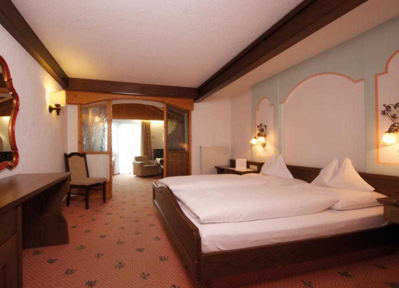 Hotel Alpenland โอเบอร์กัวร์เกิล ภายนอก รูปภาพ