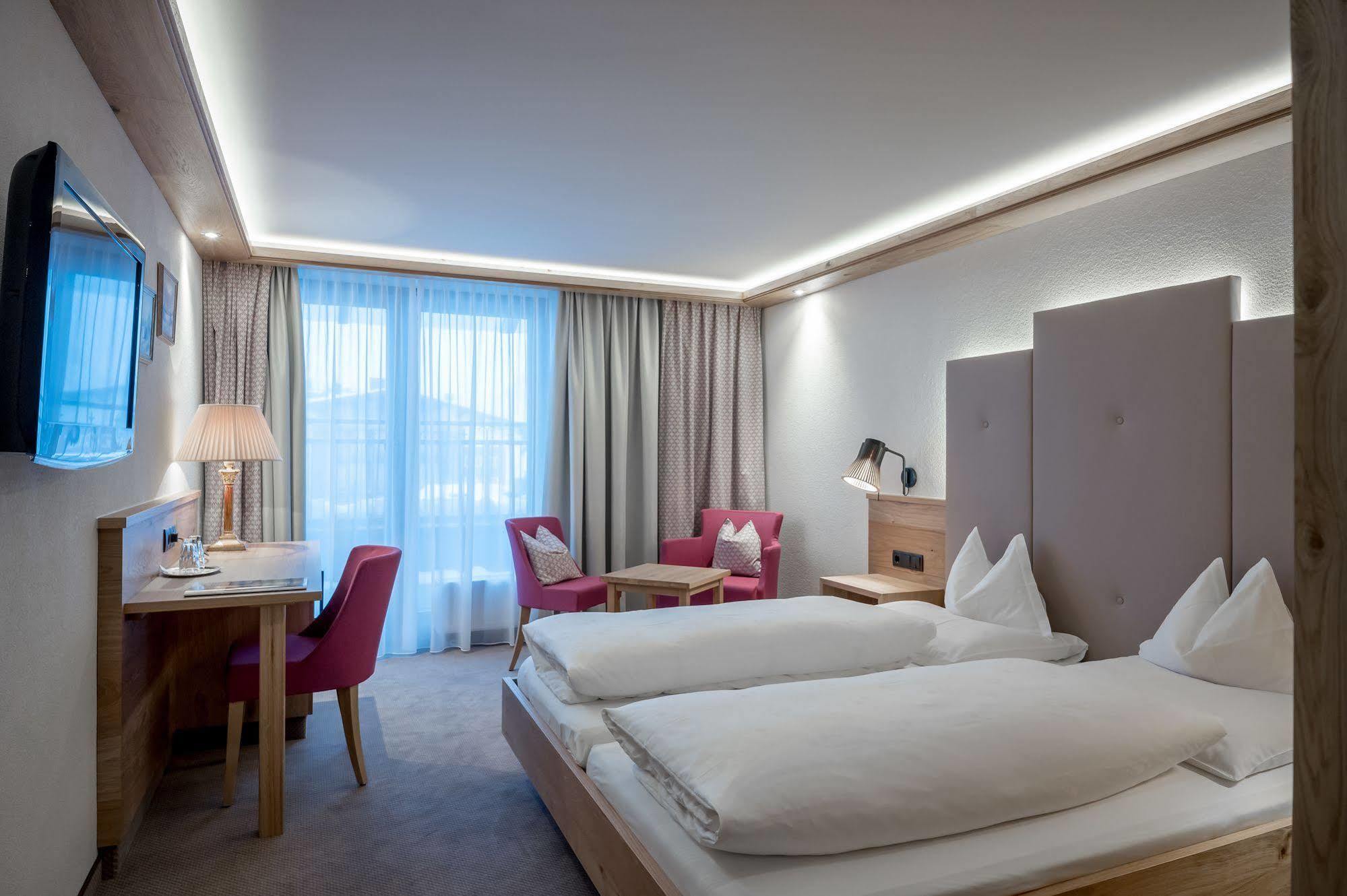 Hotel Alpenland โอเบอร์กัวร์เกิล ภายนอก รูปภาพ