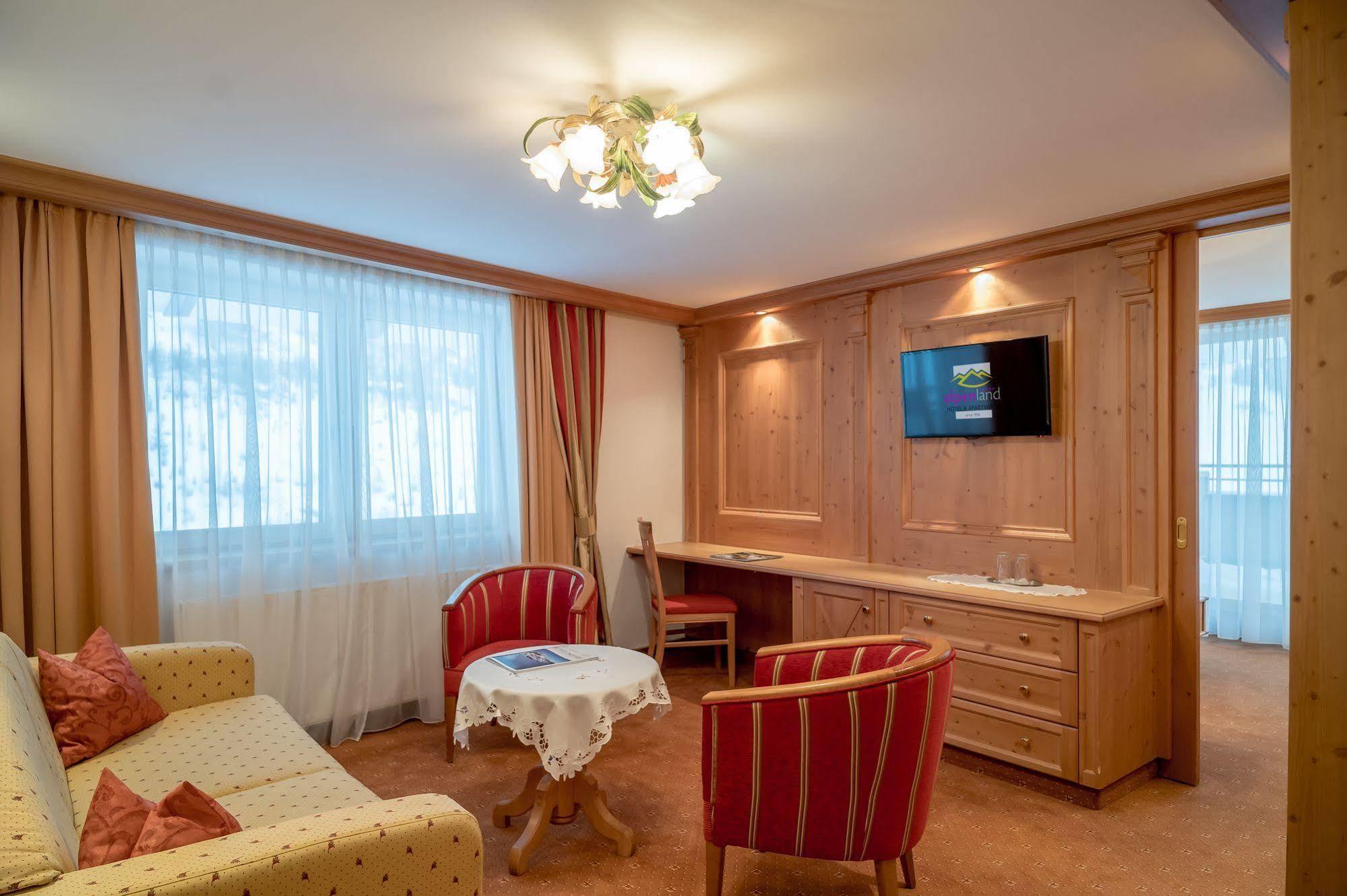 Hotel Alpenland โอเบอร์กัวร์เกิล ภายนอก รูปภาพ